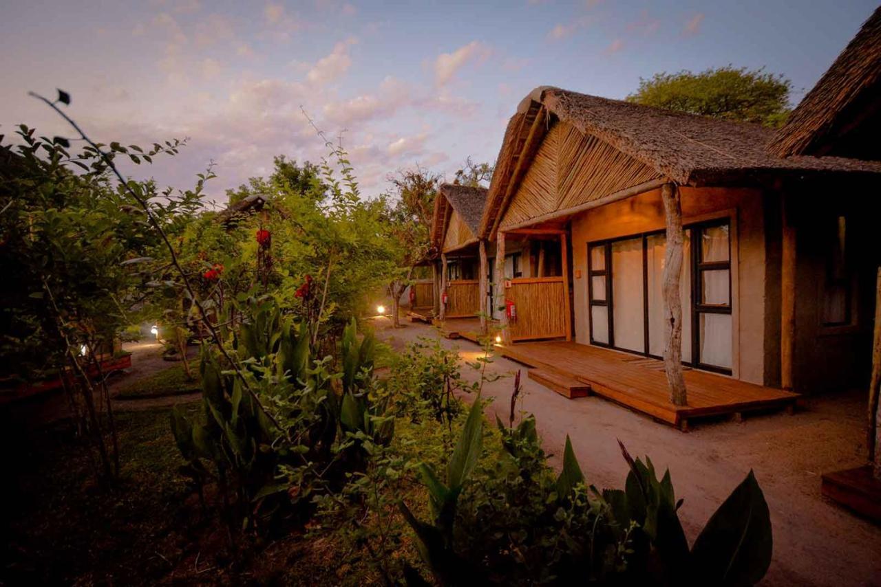 African Excursions Guest House Khwai Exterior photo