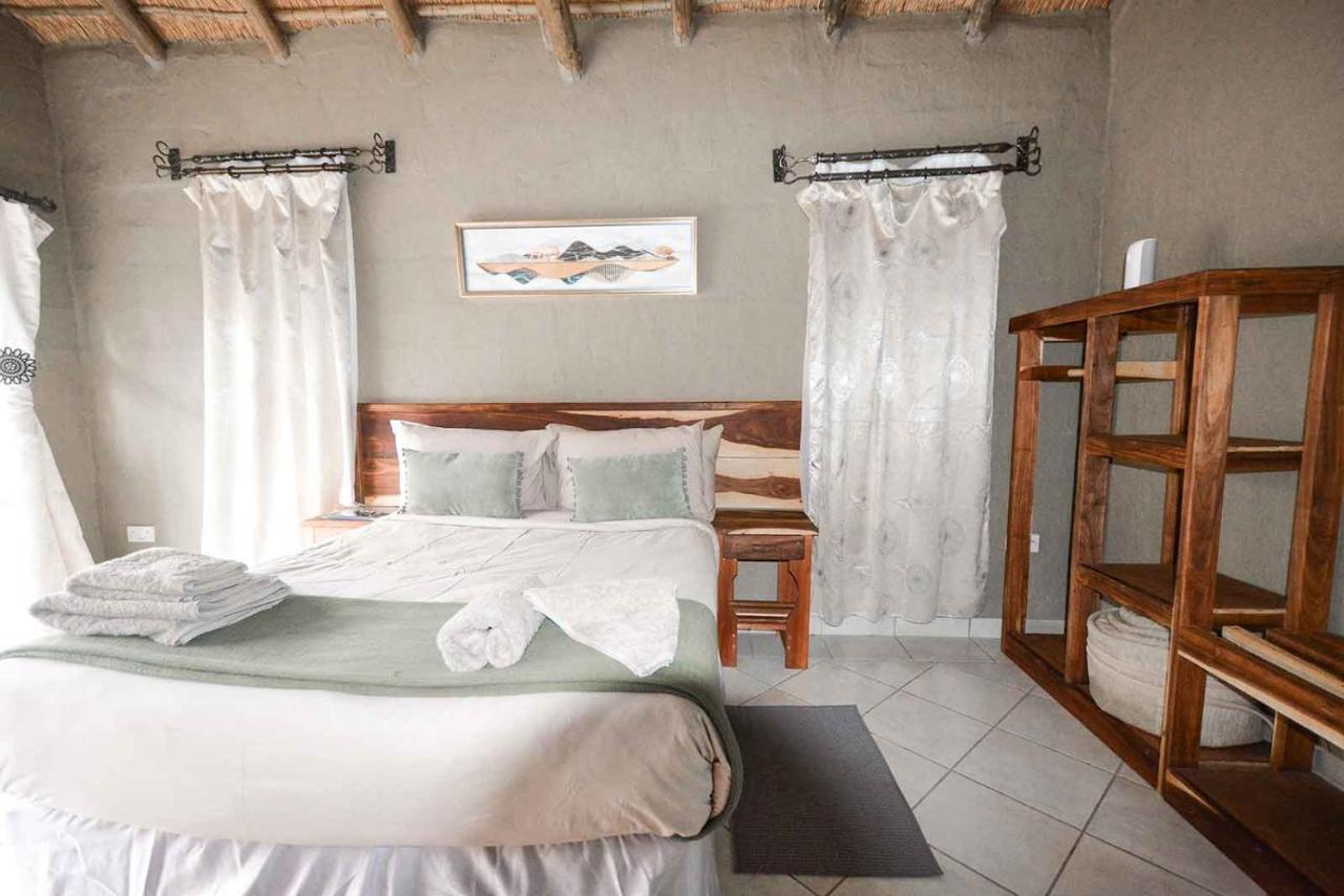 African Excursions Guest House Khwai Exterior photo