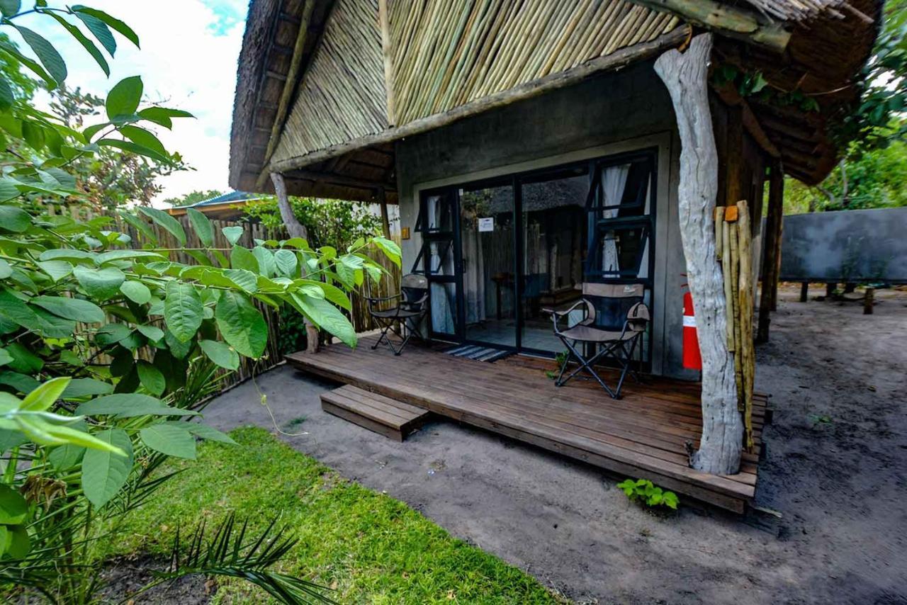 African Excursions Guest House Khwai Exterior photo