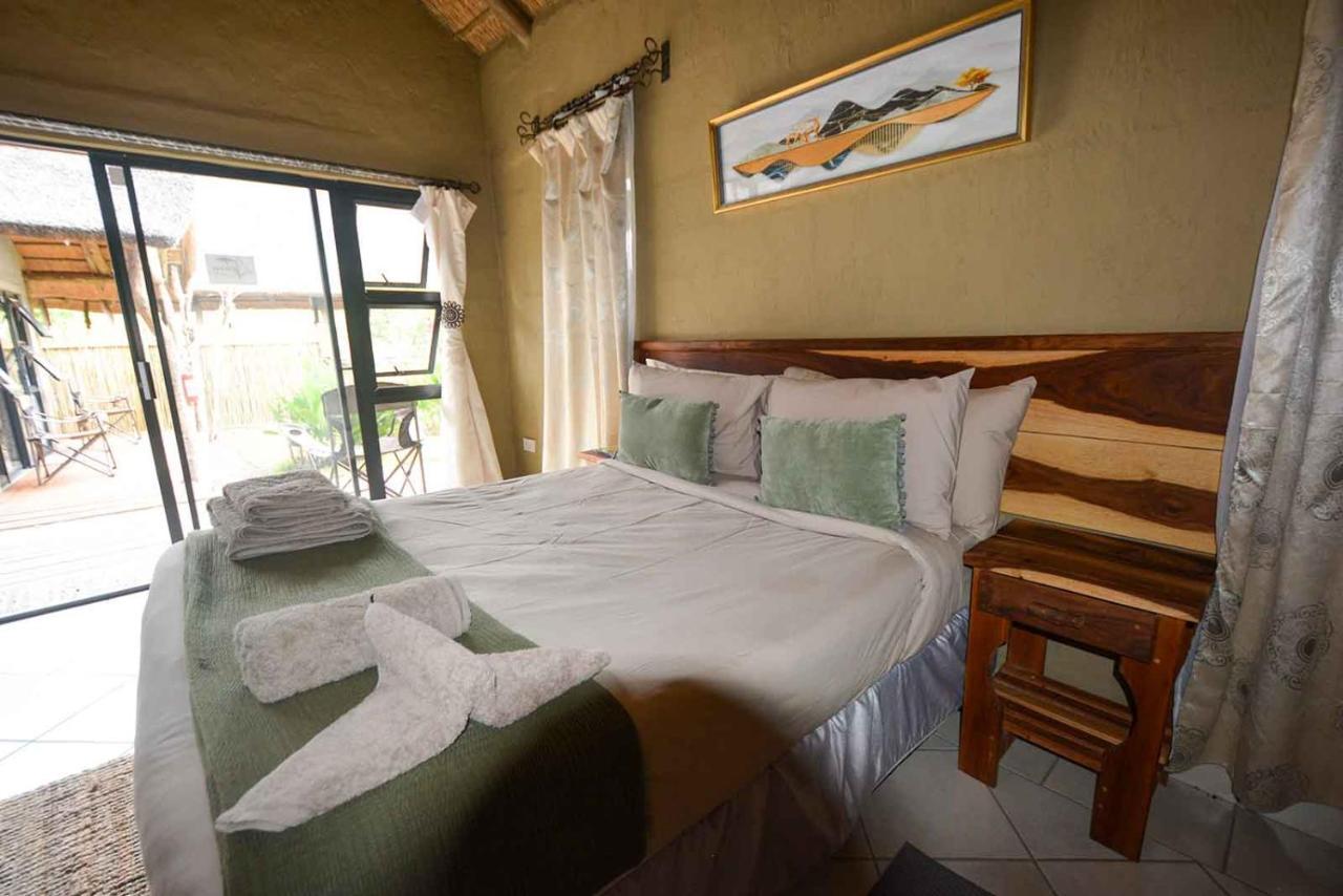 African Excursions Guest House Khwai Exterior photo