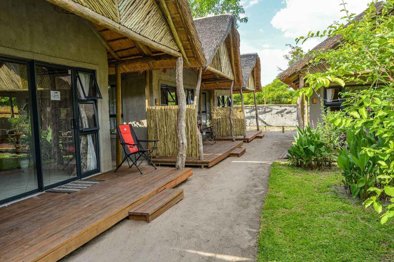African Excursions Guest House Khwai Exterior photo