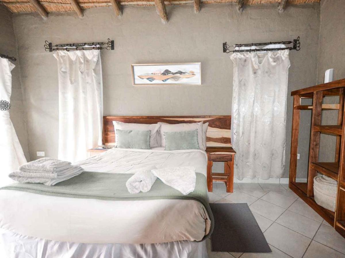 African Excursions Guest House Khwai Exterior photo