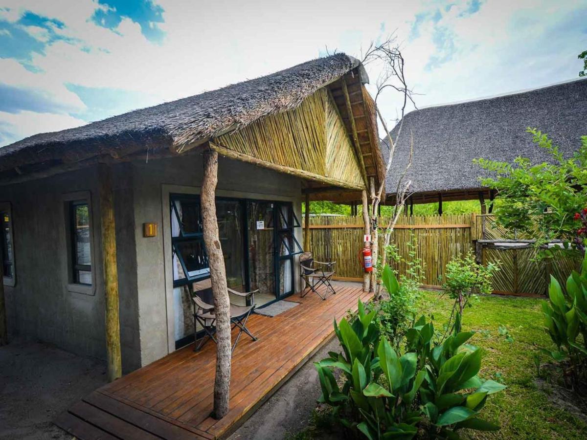 African Excursions Guest House Khwai Exterior photo